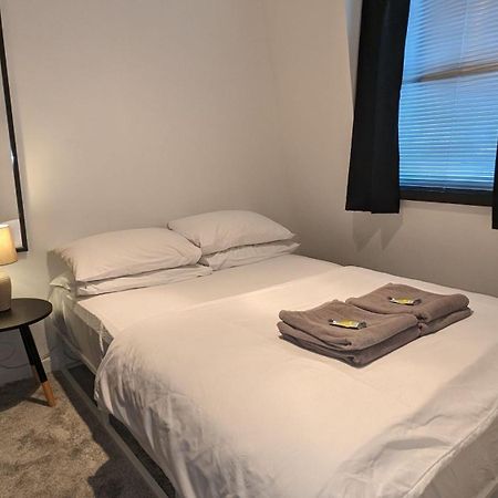 Charming & Quaint Old Compton Apartamento - Quiet Guests Only Allowed, No Parties Allowed, Over 25 Years Old Or Families Londra Dış mekan fotoğraf