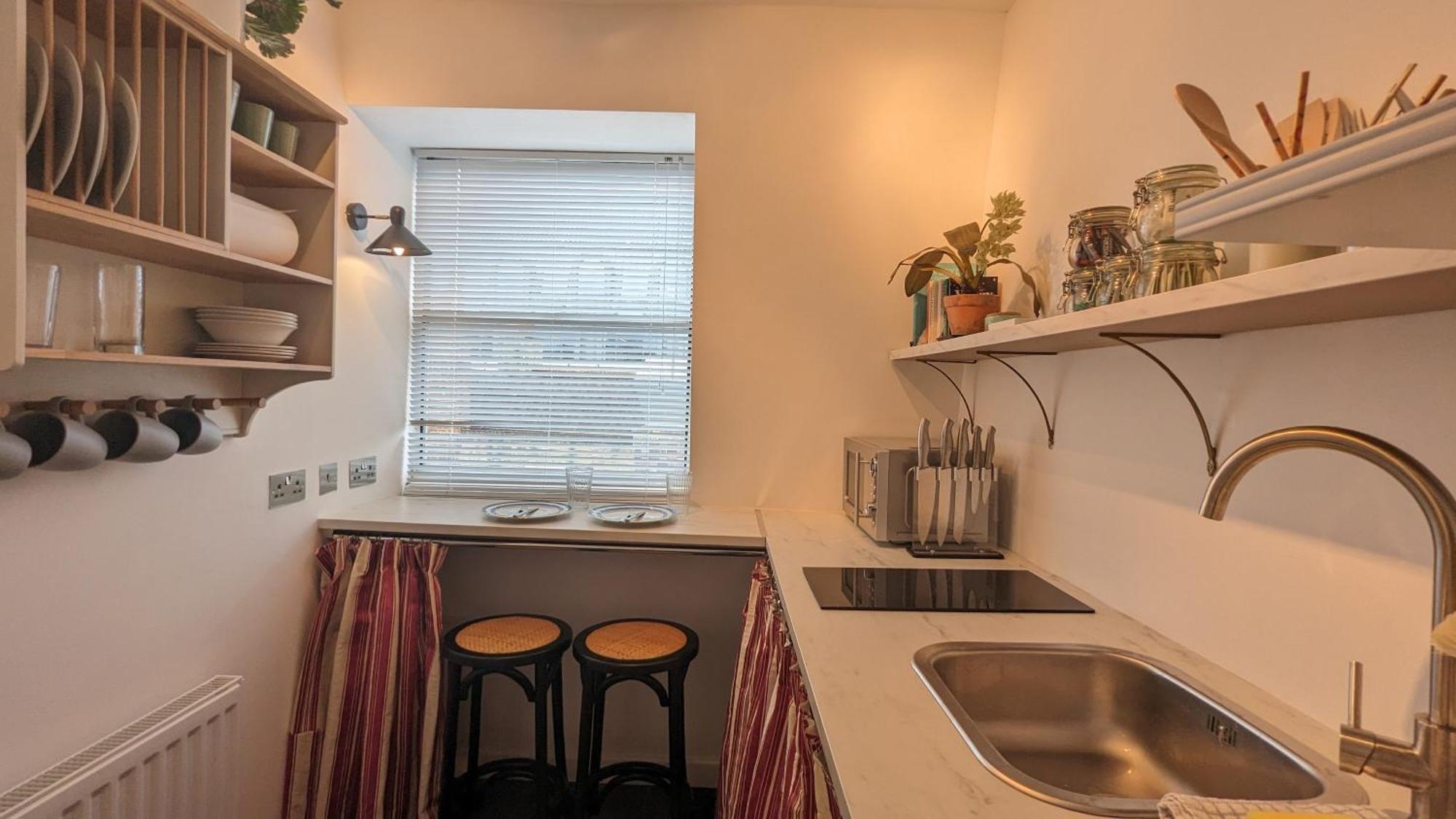 Charming & Quaint Old Compton Apartamento - Quiet Guests Only Allowed, No Parties Allowed, Over 25 Years Old Or Families Londra Dış mekan fotoğraf