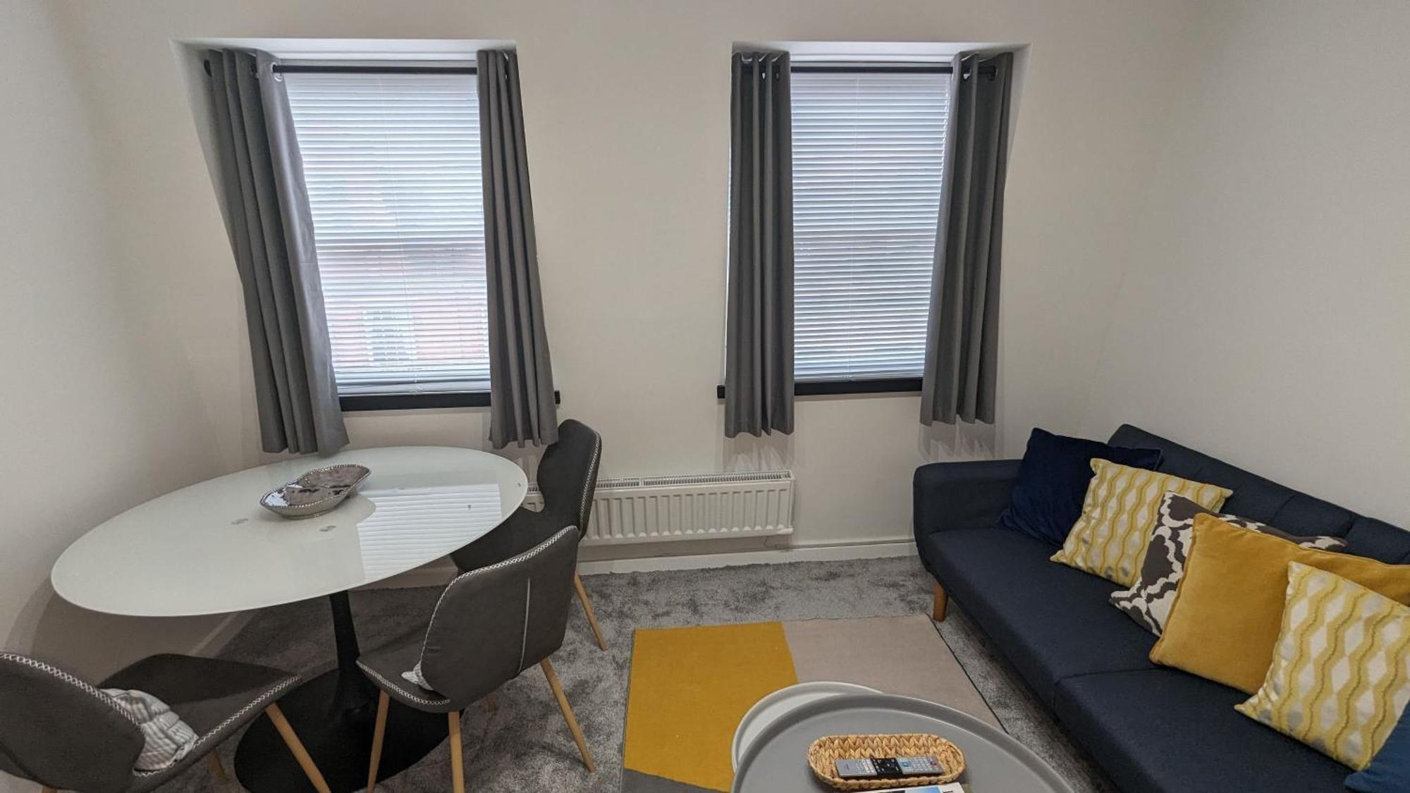 Charming & Quaint Old Compton Apartamento - Quiet Guests Only Allowed, No Parties Allowed, Over 25 Years Old Or Families Londra Dış mekan fotoğraf