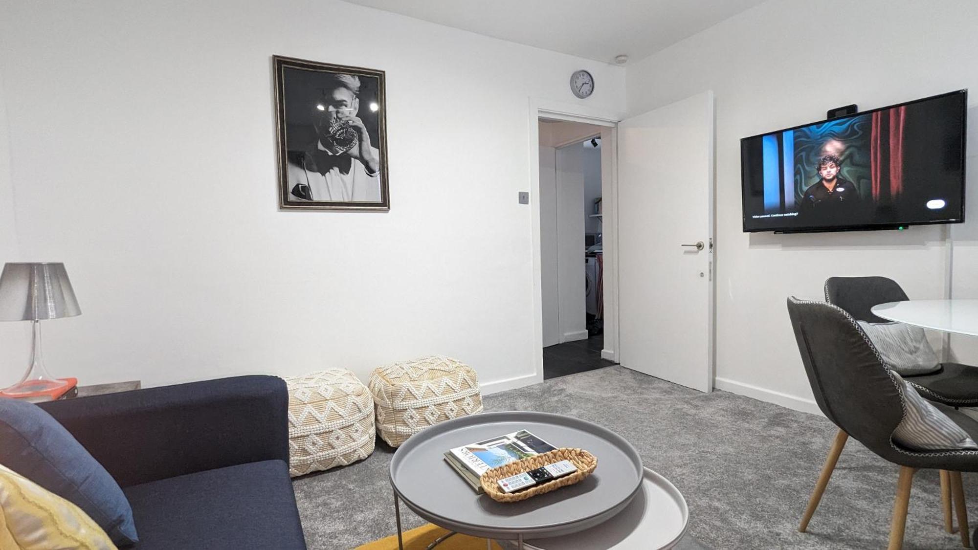 Charming & Quaint Old Compton Apartamento - Quiet Guests Only Allowed, No Parties Allowed, Over 25 Years Old Or Families Londra Dış mekan fotoğraf