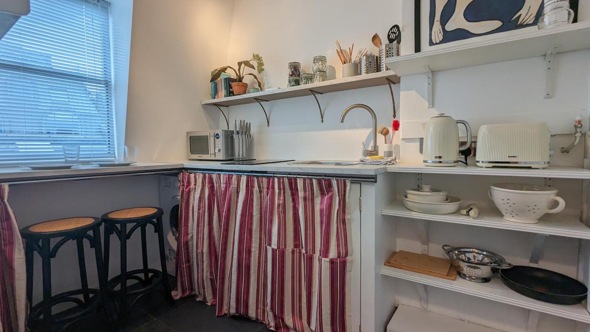 Charming & Quaint Old Compton Apartamento - Quiet Guests Only Allowed, No Parties Allowed, Over 25 Years Old Or Families Londra Dış mekan fotoğraf